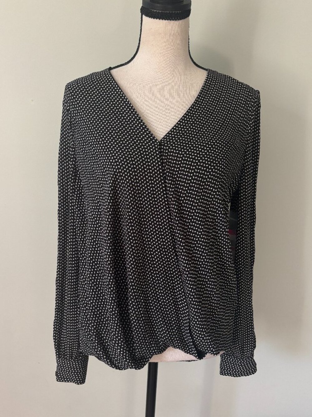 Vince Camuto Black & White Geo-Print Wrap-Front Blouse — Size XS NWT